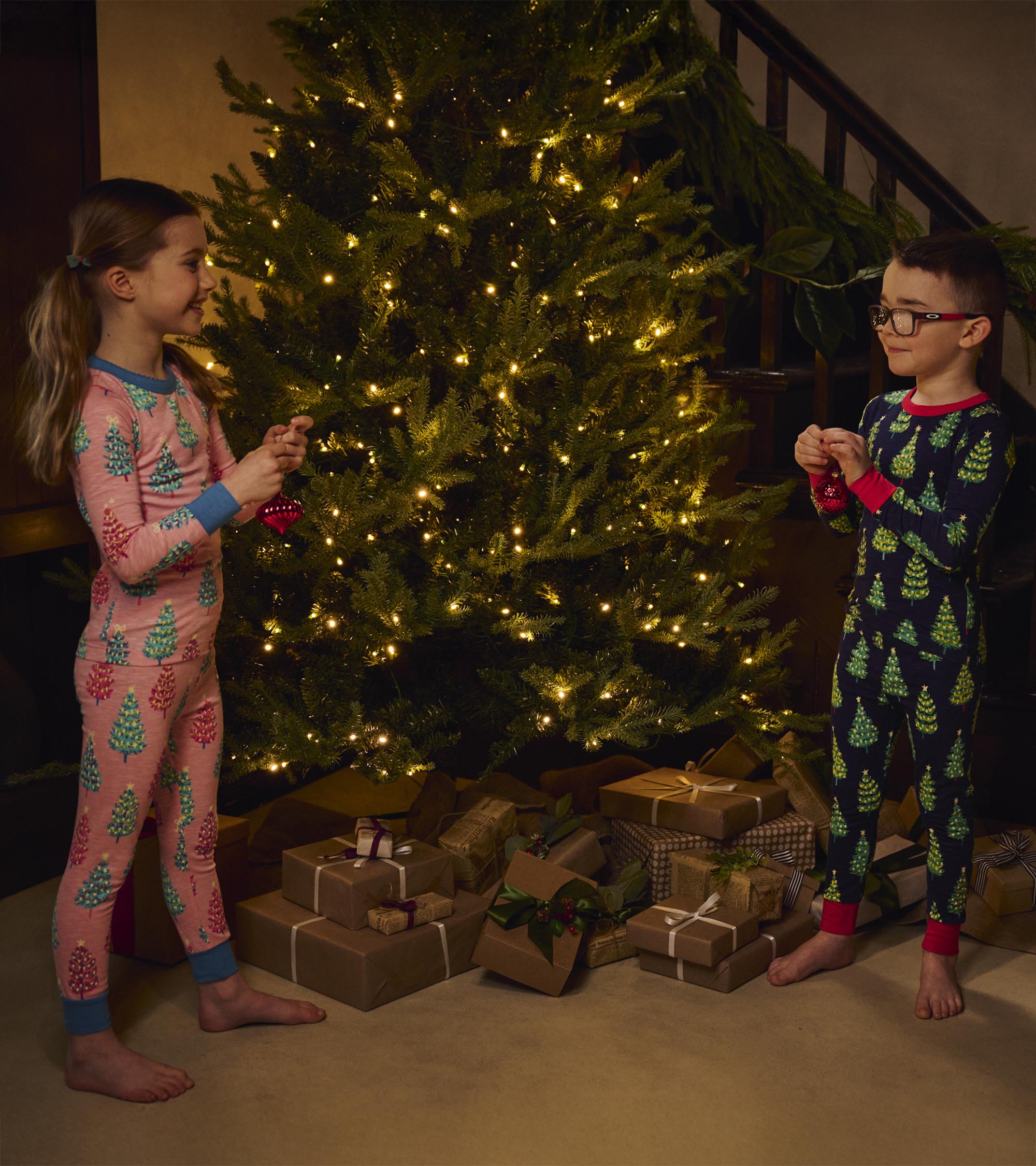 Boys Bottle Brush Trees Glow in the Dark Cotton Pajama Set - Image 5