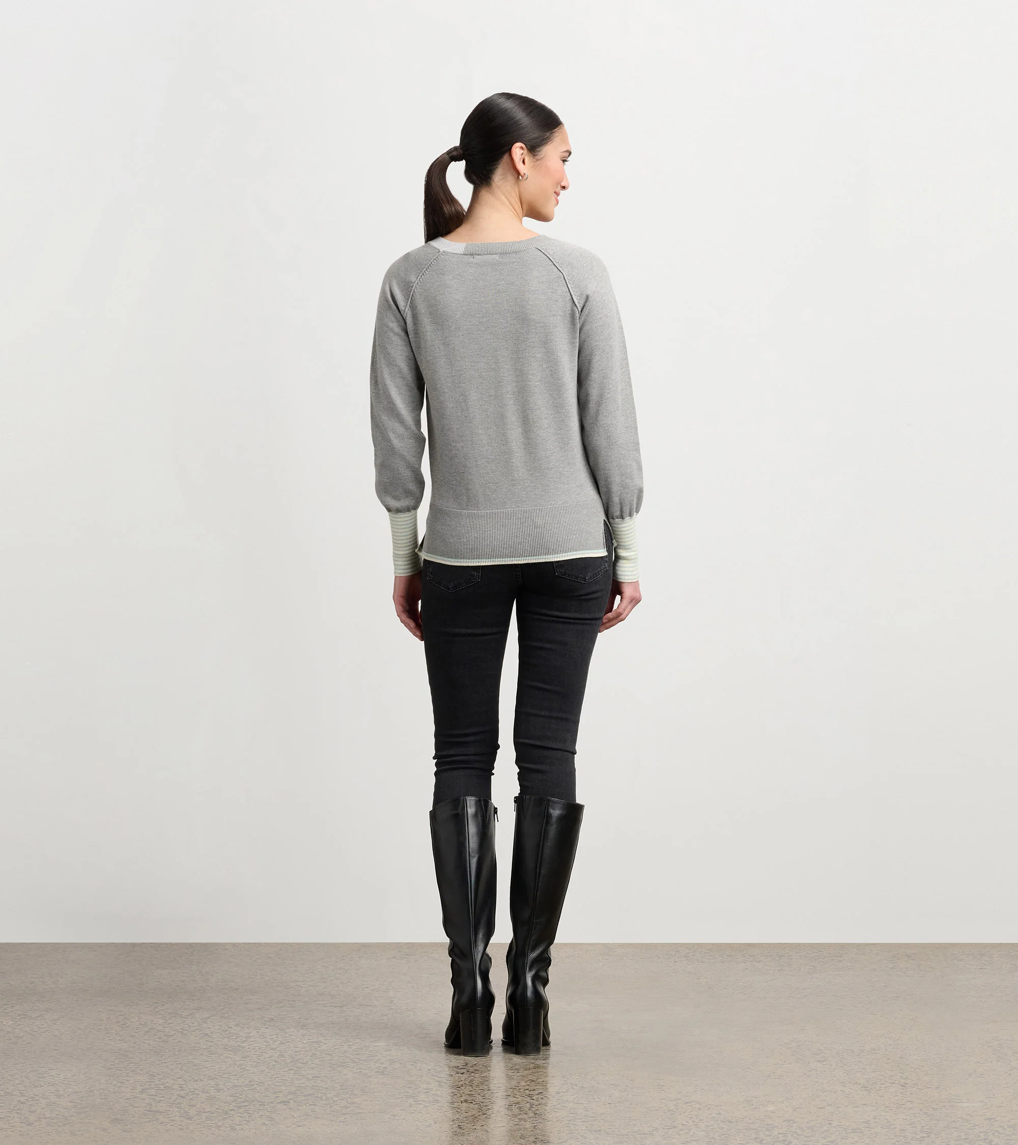 Cary V-Neck Sweater - Charcoal Melange - Image 5