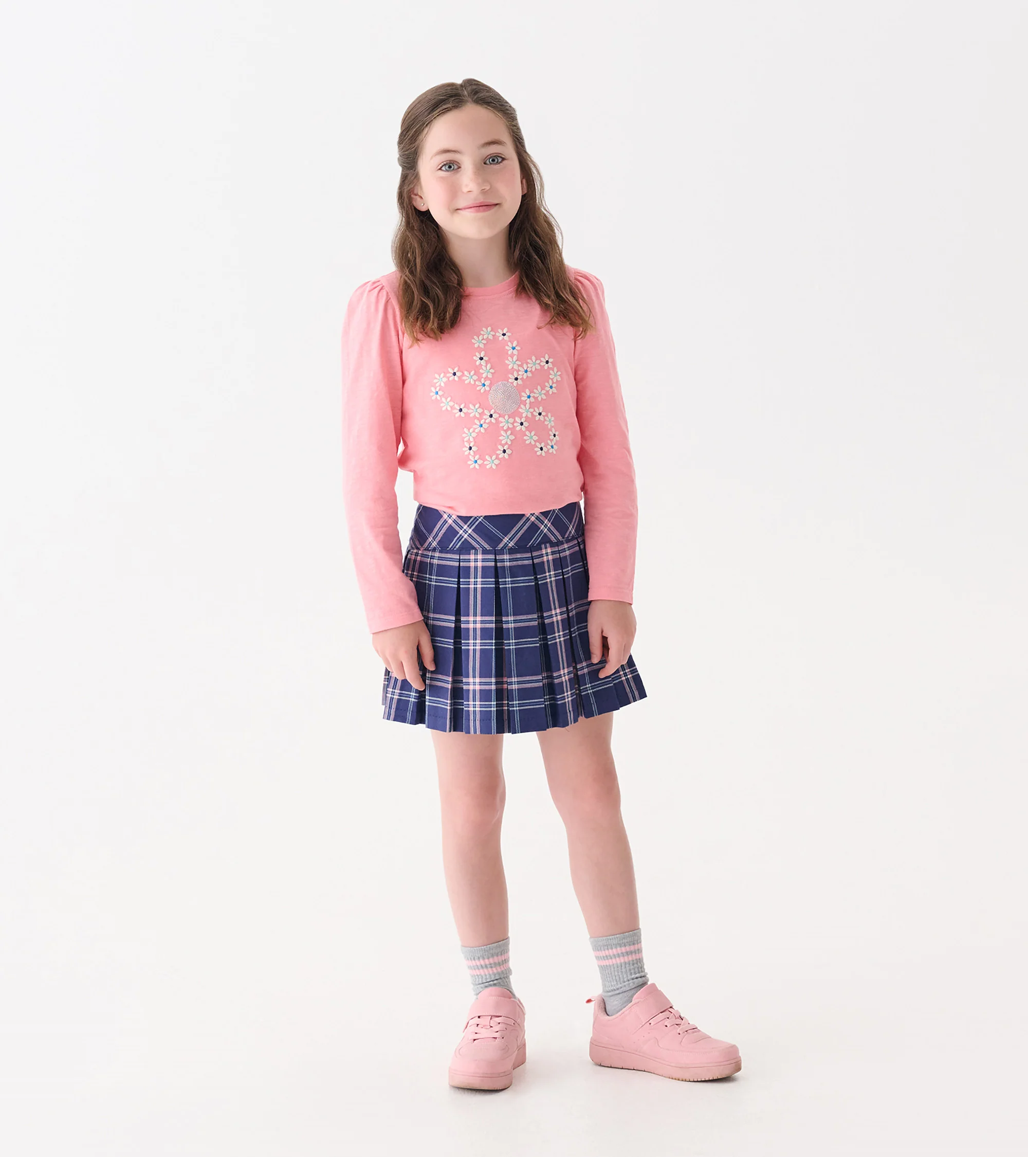Girls Embroidered Flowers Puff Sleeve Graphic Tee - Image 3