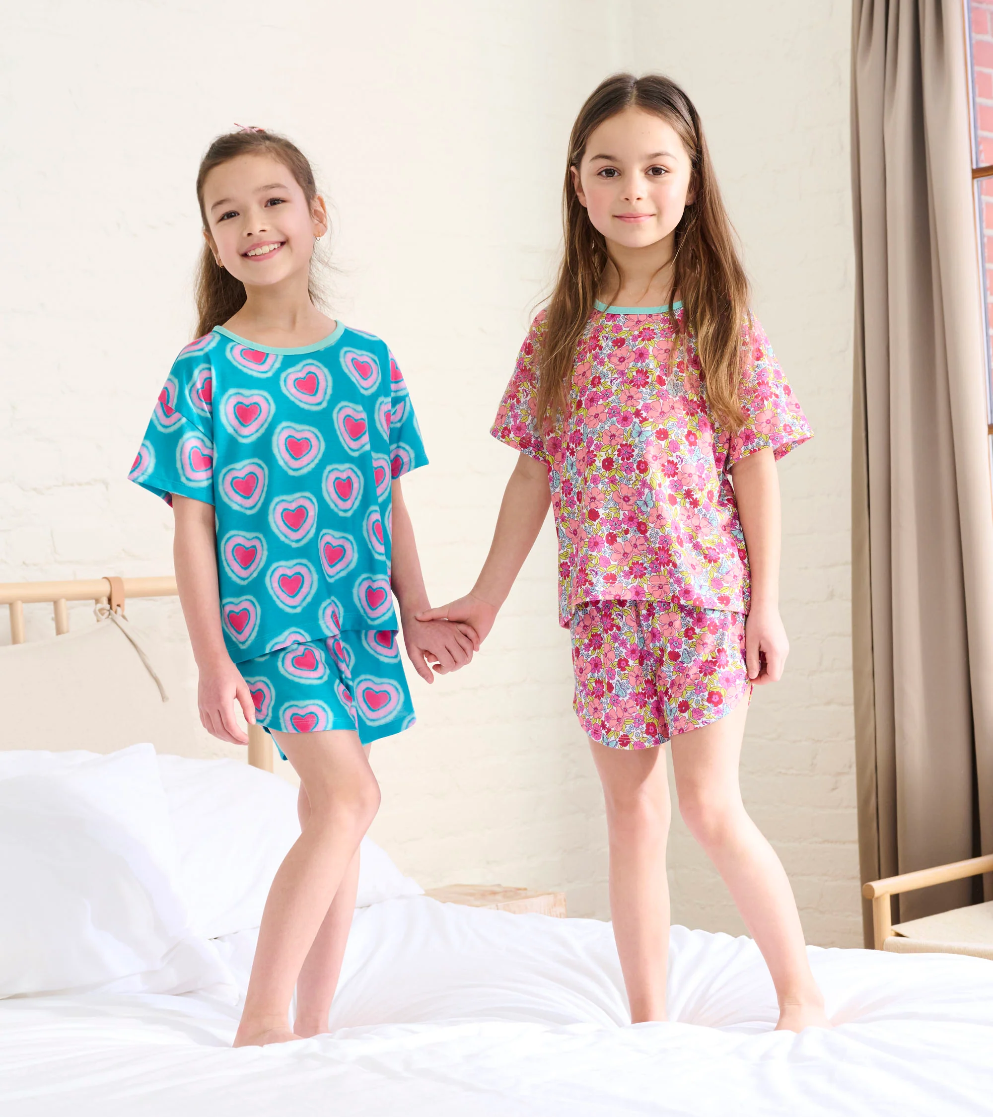 Girls Glowing Hearts Tee and Shorts Pajama Set - Image 5
